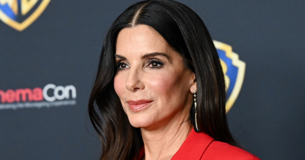Borítókép: Sandra Bullock ritka fotókon mutatta meg két gyerekét