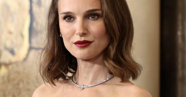 Borítókép: Óriási árulás! Natalie Portman barátnője a színésznő titkait írta meg a legújabb regényében