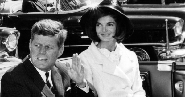 Borítókép: Jackie Kennedynek saját elmélete volt JFK meggyilkolásáról - évtizedek után derült ki, kit gyanúsított