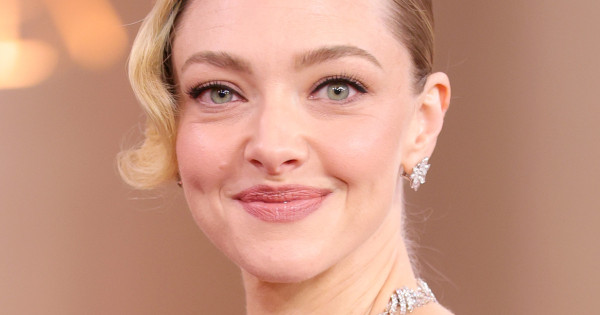 Borítókép: Amanda Seyfried végleg hátat fordít Hollywoodnak: 1,1 milliárdért árulja Los Angeles-i otthonát