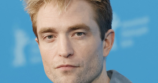 Borítókép: Robert Pattinson bevallotta: 40 évesen már nehezére esik Batmannek lenni