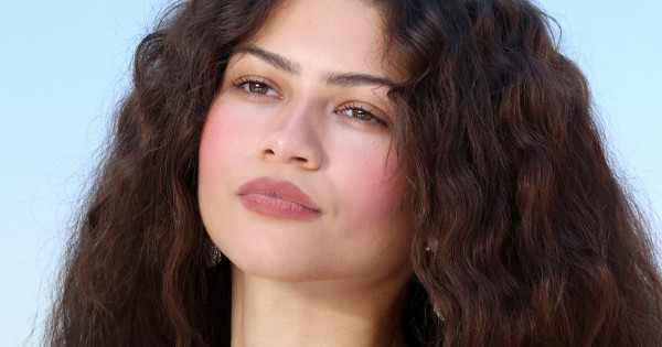 Borítókép: Zendaya már viseli 2026 őszének egyik legmenőbb manikűrjét: ez a ’90-es éveket idéző körömtrend újra hódít