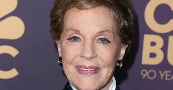 Borítókép: Van, amit sosem akarnak újra látni: a nézők szerint ez Julie Andrews legrosszabb és legjobb filmje