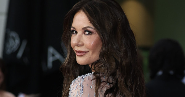 Borítókép: „Azt hittem, Demi Moore” - alig ismerték fel Catherine Zeta-Jonest