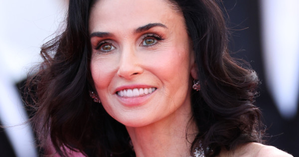 Borítókép: Elképesztő, hogy néz ki Demi Moore smink nélkül! Néhány hét múlva már 64 éves lesz - FOTÓ